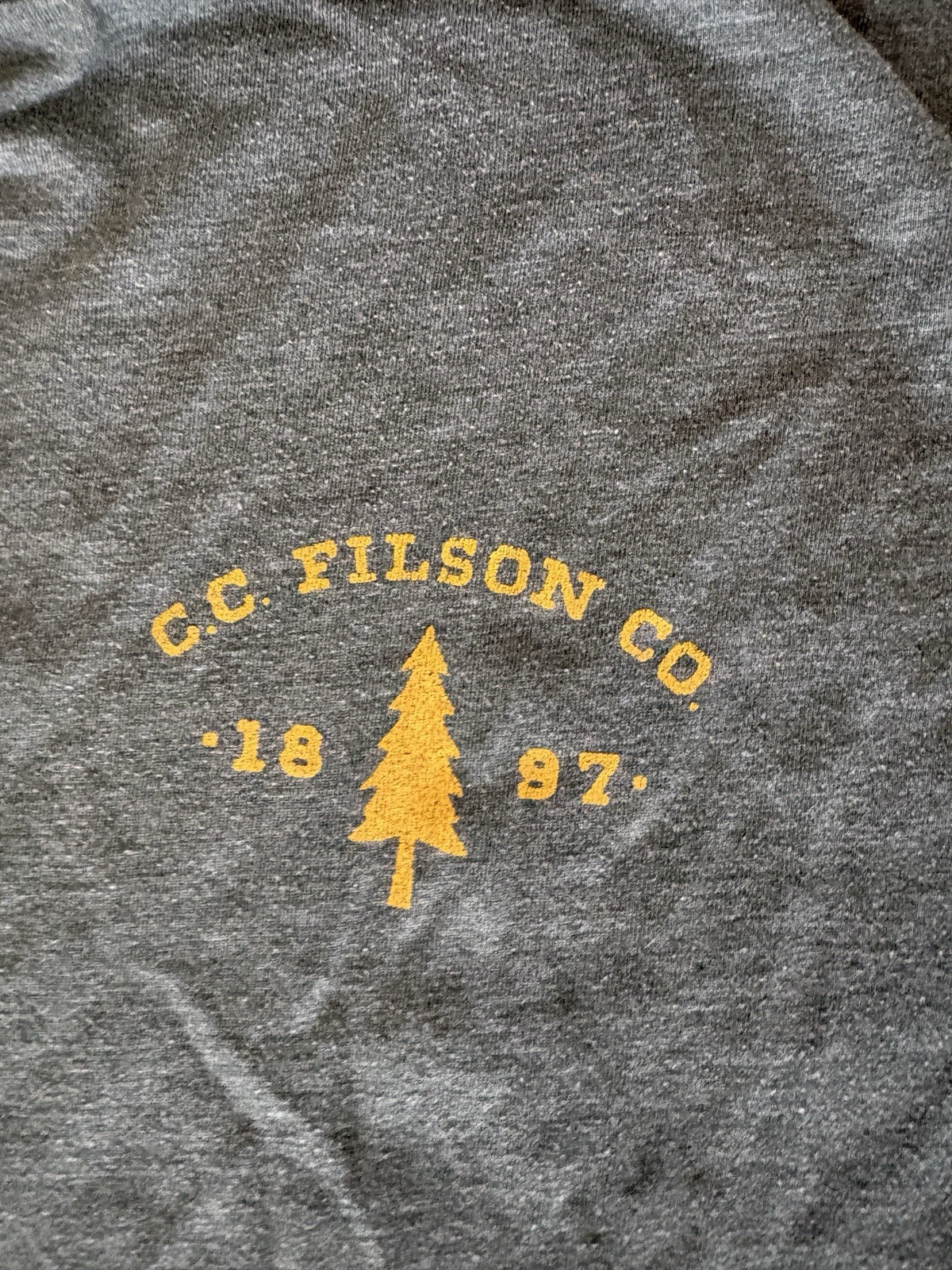 Filson Alaska Outfitter Graphic Logo Men's Green Crew Neck T-Shirt Size L gallery