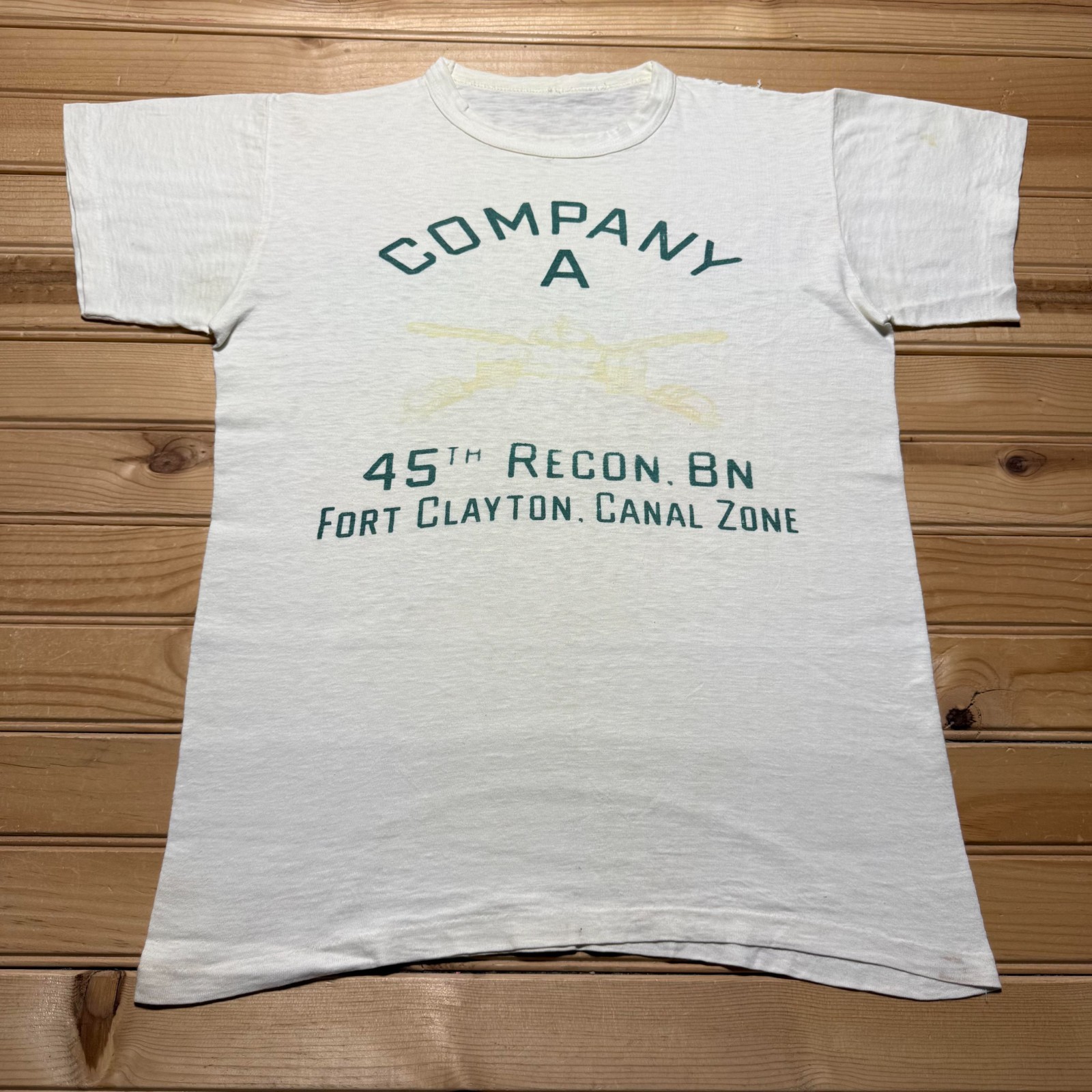 Vintage 50s Company A 45th Recon Bn Fort Clayton Canal Zone T-Shirt – Size Small