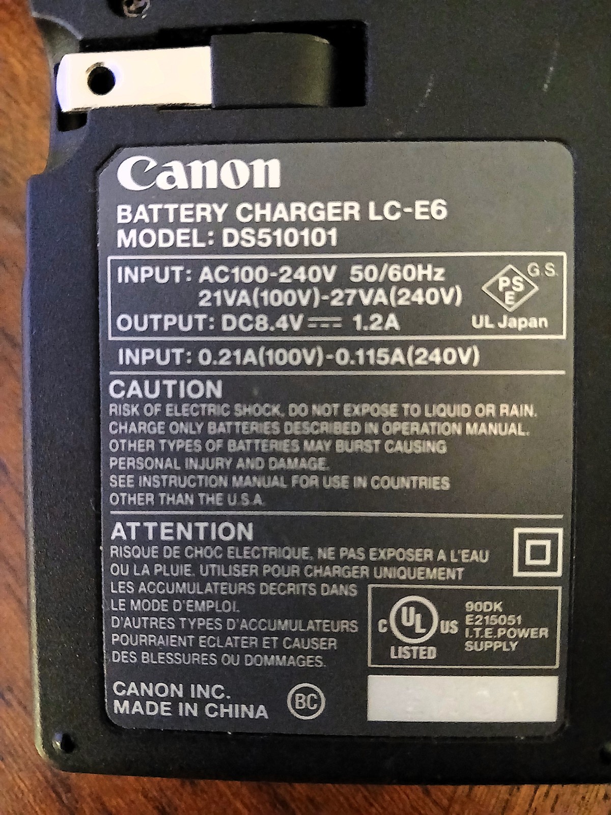 Canon LC-E6 Charger WITH LP-E6 Battery Pack