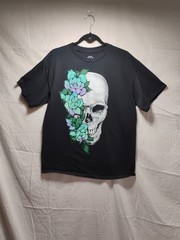 DOM Tshirt Size Large Skull/Flowers Graphic Logo Black Short Sleeve Unisex