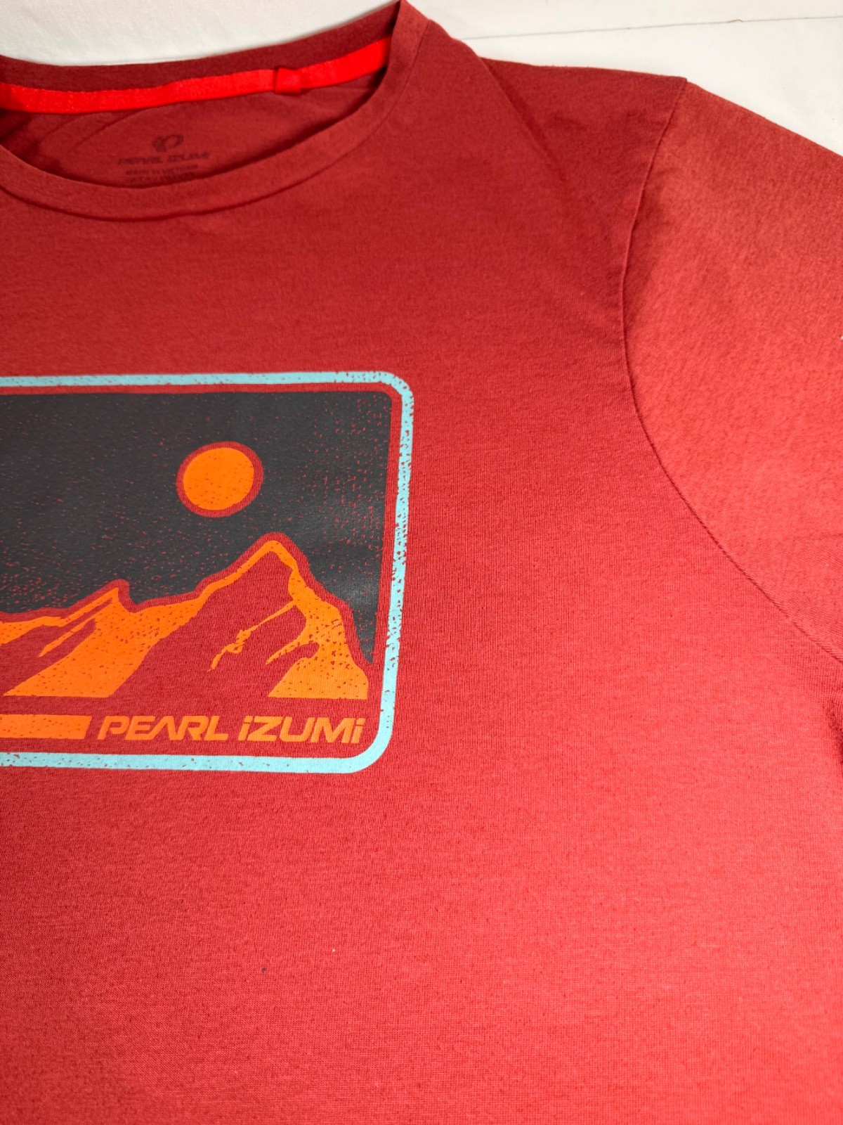Pearl Izumi Men's Mesa T-Shirt Large Mountain Red Maroon Cycling Performance gallery