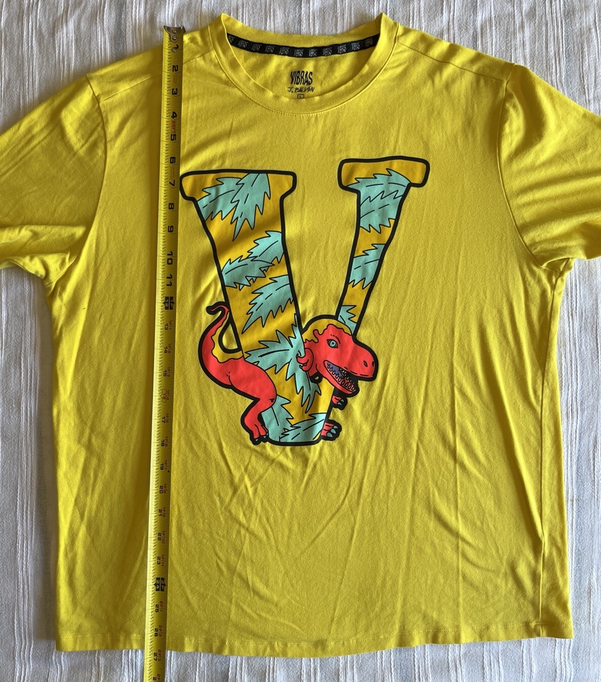 J Balvin Vibras Collab T-Rex Graphic T-Shirt Unisex Size Large (22x27) gallery
