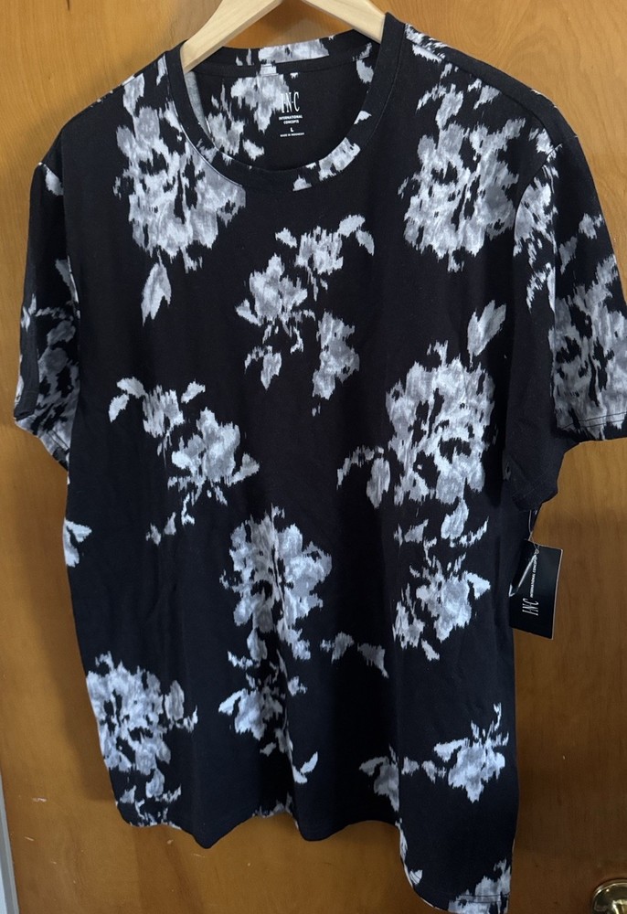 INC Tshirt Mens Large Black Rose