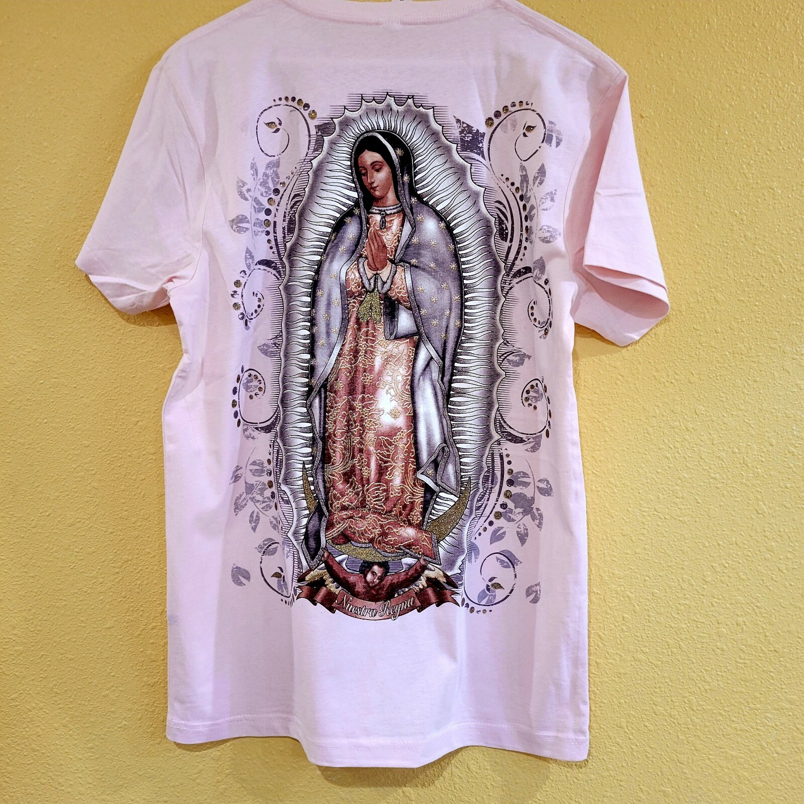 VIRGEN DE GUADALUPE T-SHIRT- Medium Pink. Glitter graphic print