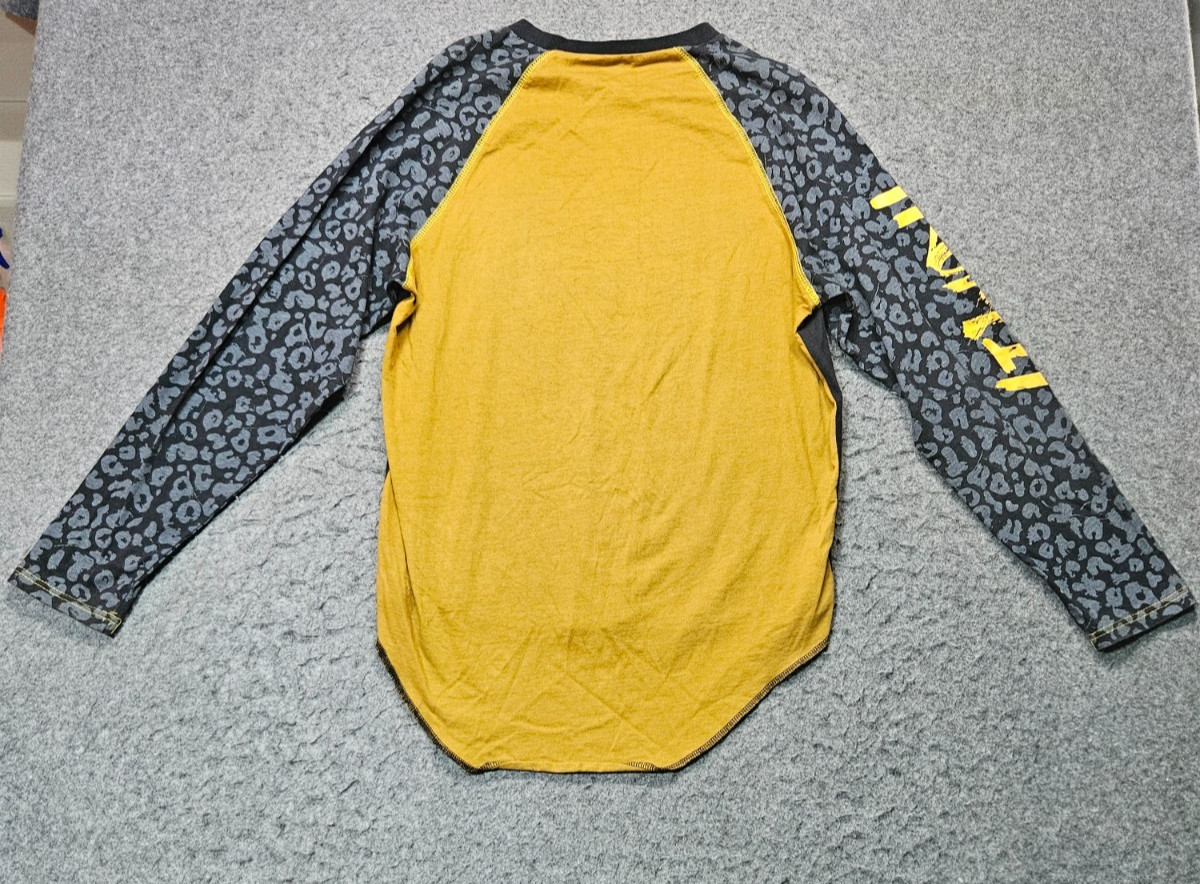 Trukfit multi-color long sleeve cotton "Truk da world" shirt men size Large gallery