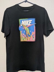 Nike Air Men’s Medium Black Lizard T-Shirt – Rare Vibrant Graphic🦎