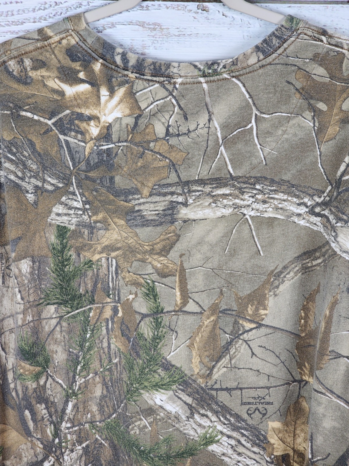 Realtree Camoflage T Shirt Mens 2XL Buckhorn Hunting Outdoors Multicolor Fishing gallery