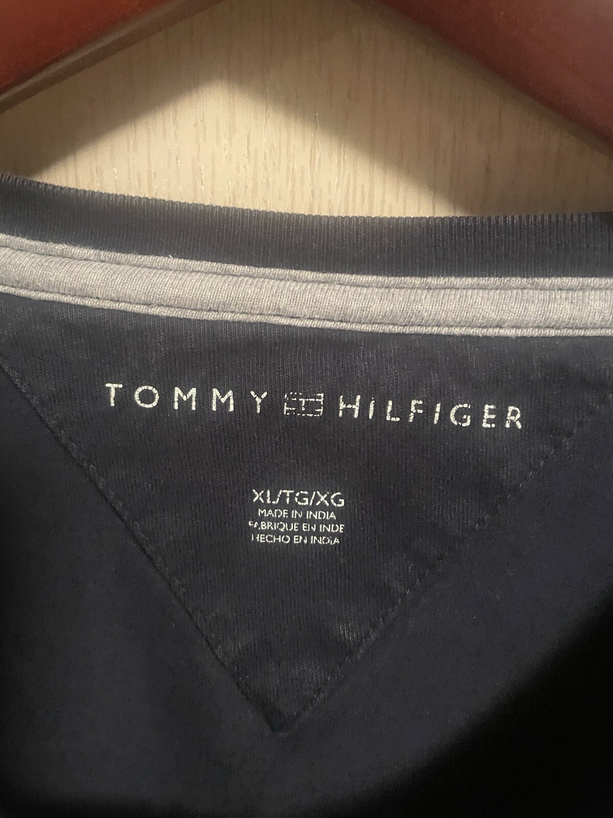 Tommy Hilfiger Big H Plaid Logo Graphic Tee Men's XL Navy. C1 gallery