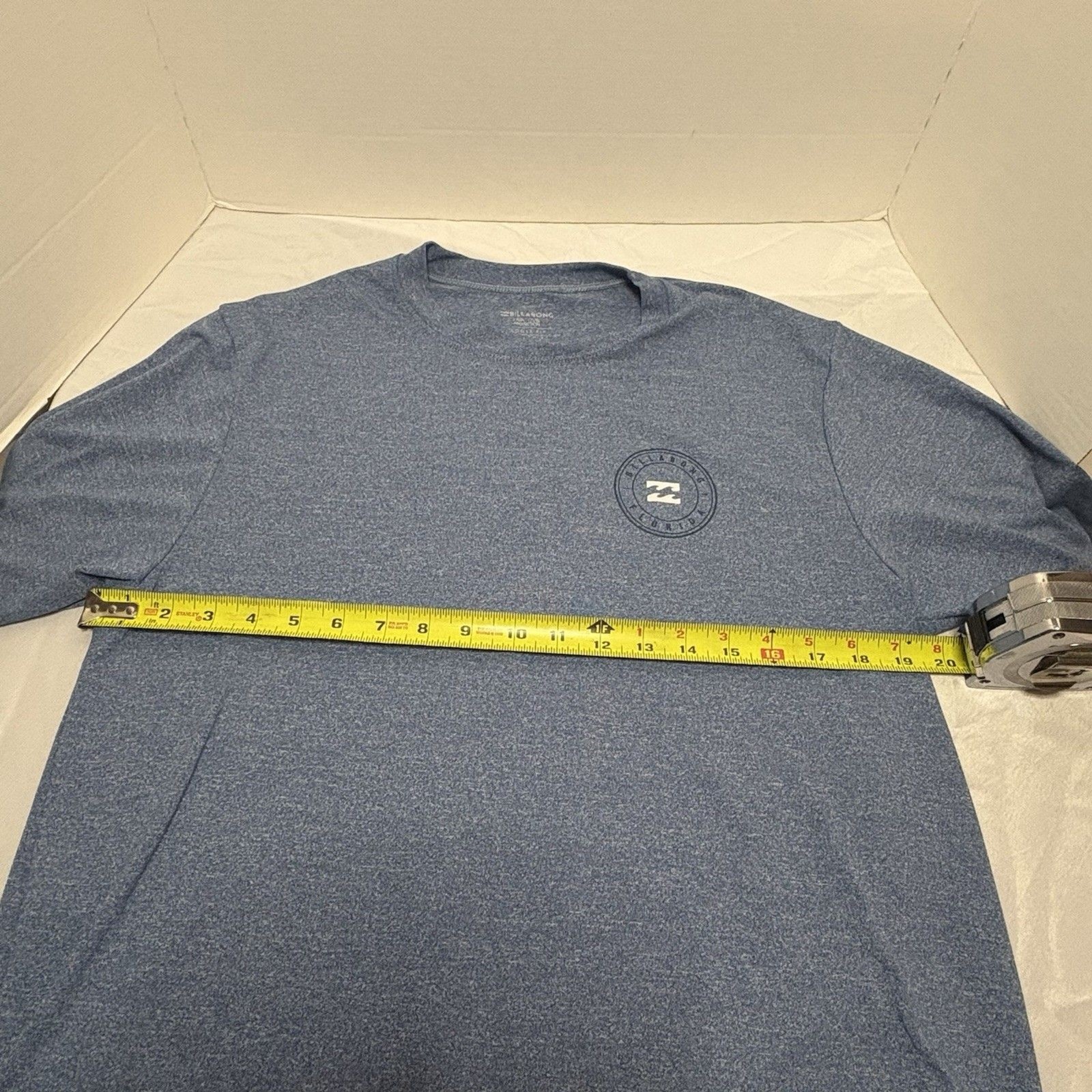 Billabong Men's Short Sleeve Surf Shirt UVA/UVB Protection, Size Large, Blue gallery