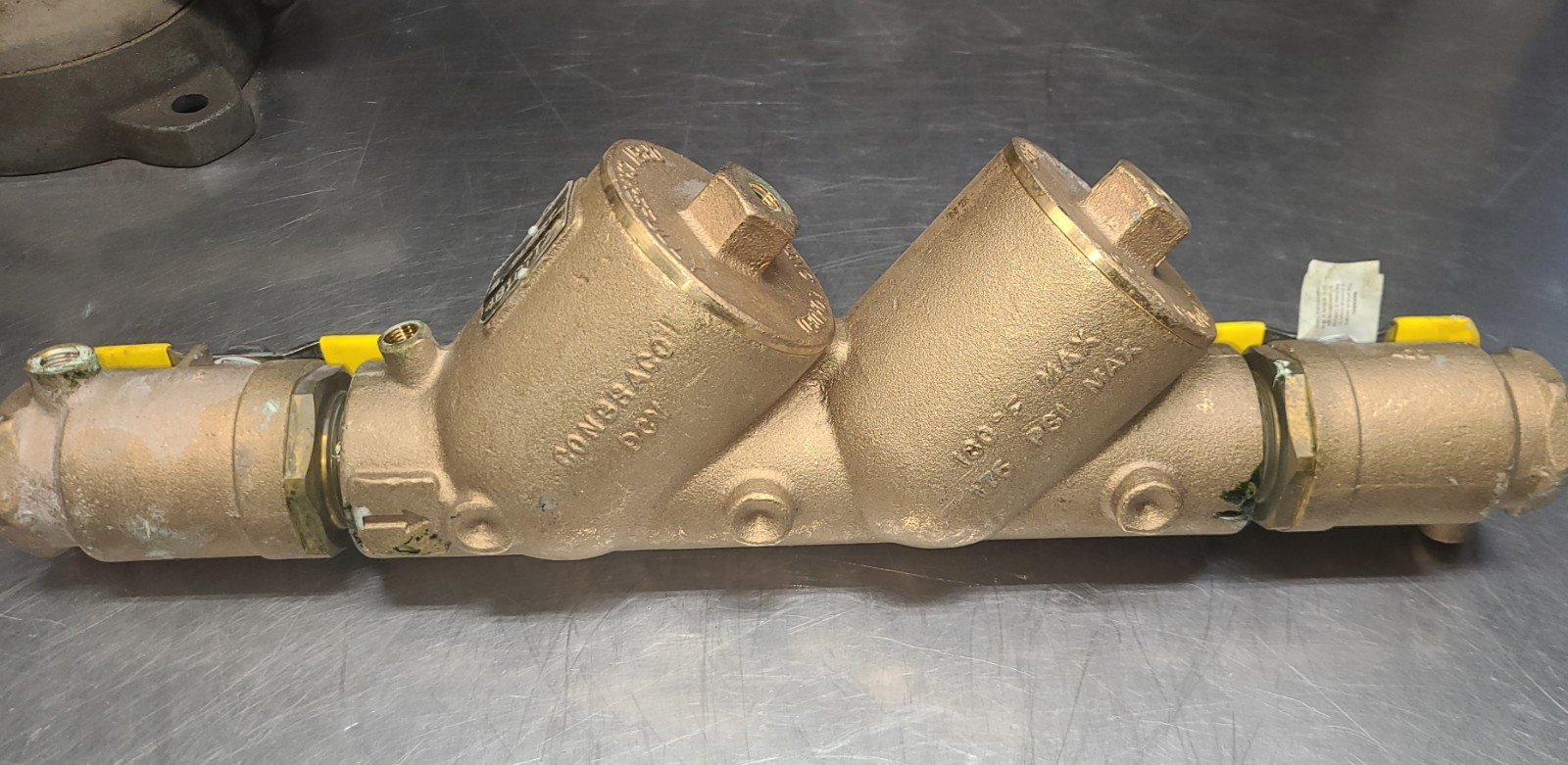 Conbraco 40107T2 40-107-T2 Backflow Preventer 1-1/2″ with Ball Valves **Used**