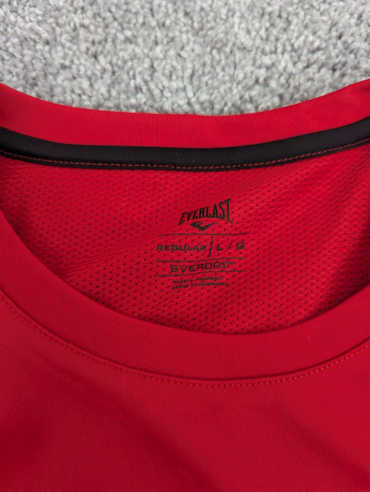 Everlast EverDri T Shirt Men's L Red and Black Semi-Fitted Stretch Workout NWT gallery