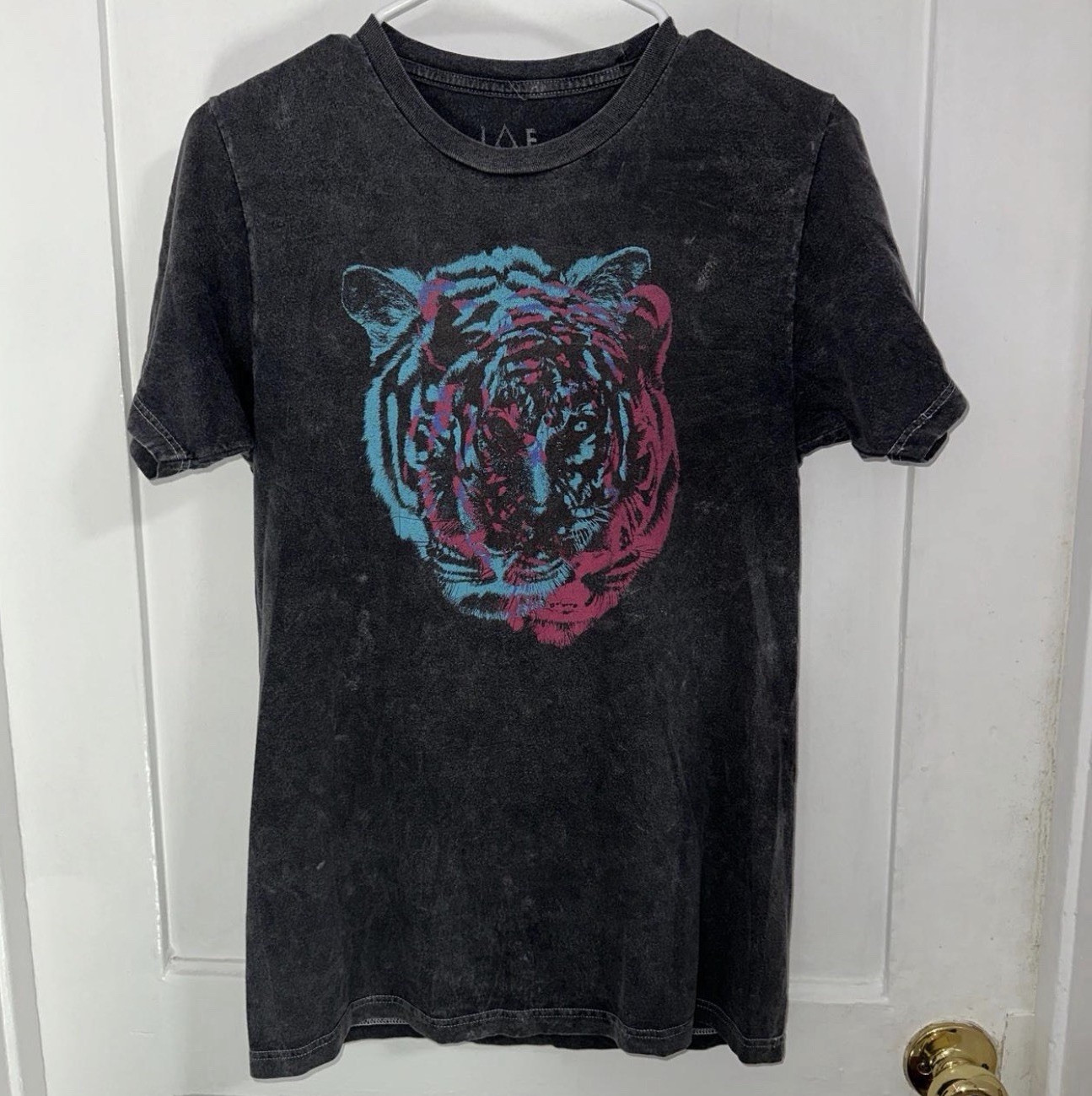 Men’s S Black Acid Wash Tiger Graphic Print Crew Neck Short Sleeve T-Shirt