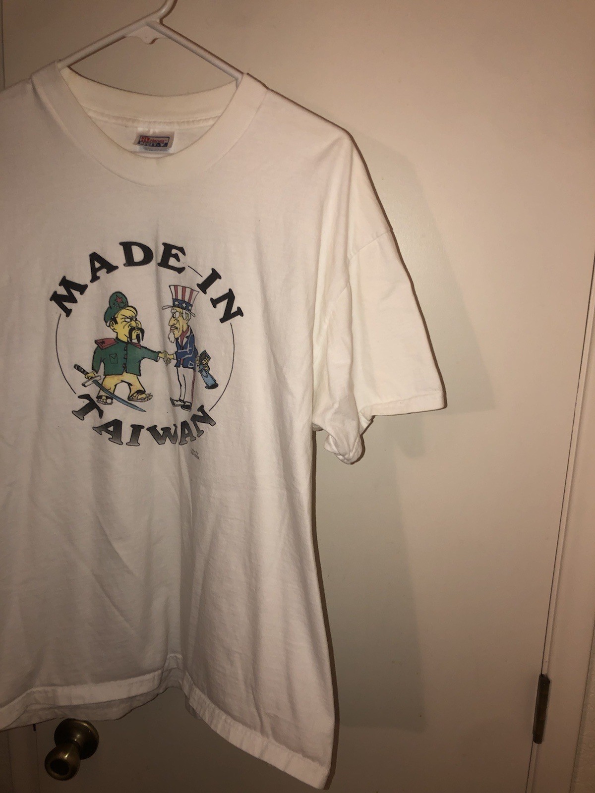 Vintage 1990s “Made In Taiwan” Political Protest Freedom Art T-Shirt Sz XL RARE gallery