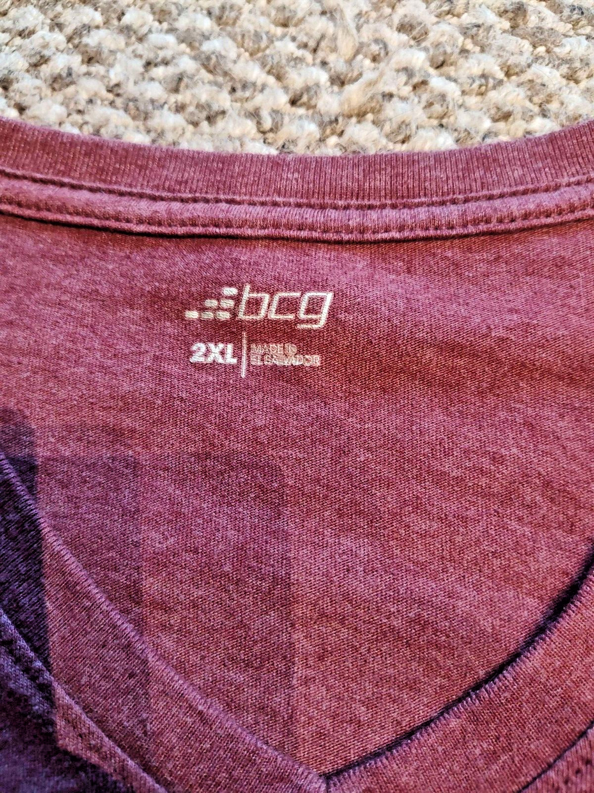 BCG Mens athletic T-shirt XXL, V-Neck short-sleeve heather red/plum pre-owned gallery