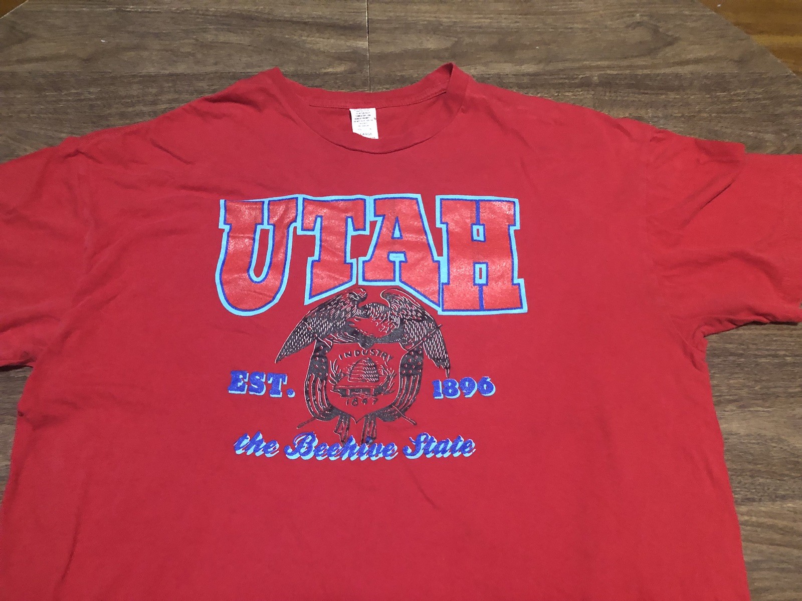 Utah The Beehive State USA United States Est 1896 XL Red T Shirt