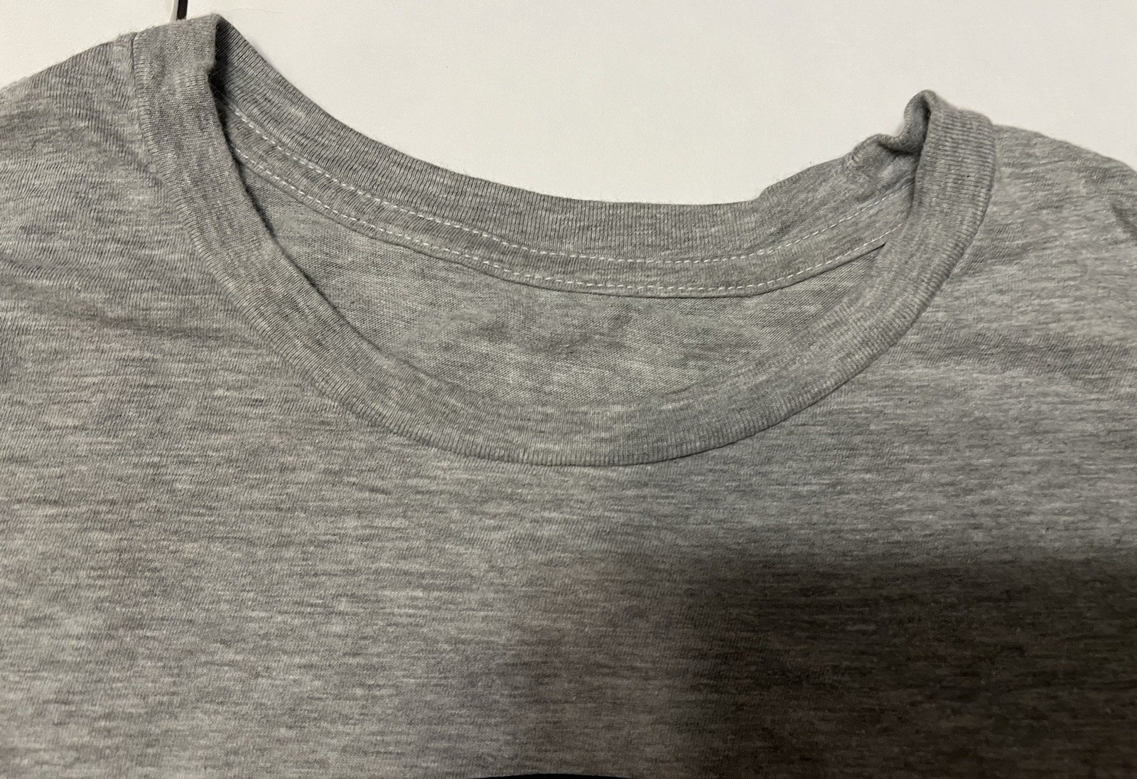 Arm The Animals Clothing Co. Gray Graphic Tshirt Large Short Sleeve Crew Neck gallery