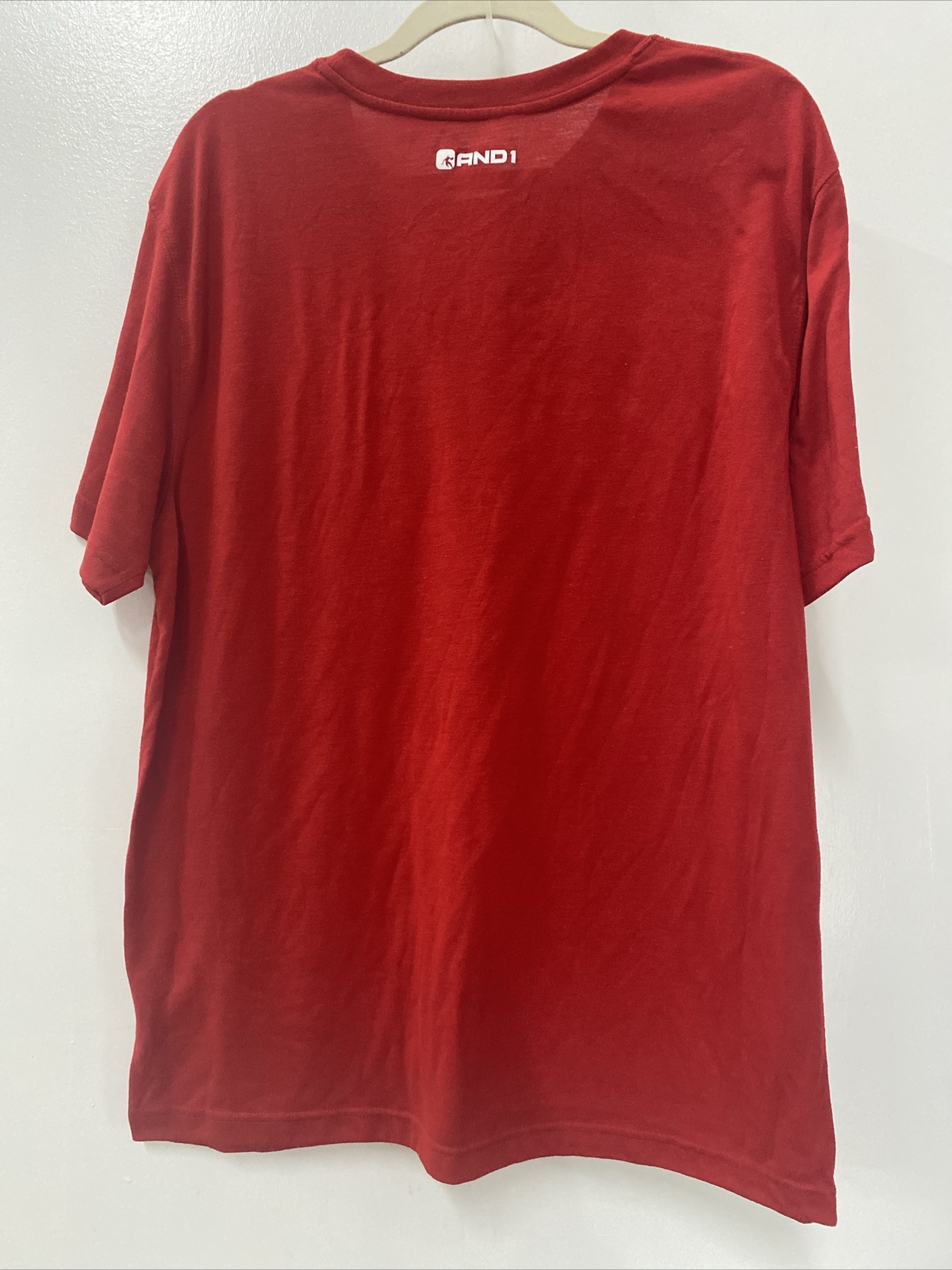 And1 Shirt Men's Extra Large Red Solid Short Sleeve Basketball Hoop Logo gallery
