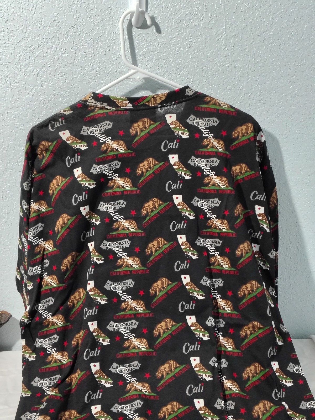 California T-shirt Republic Bear Graphic Size 2XL Black B120 gallery