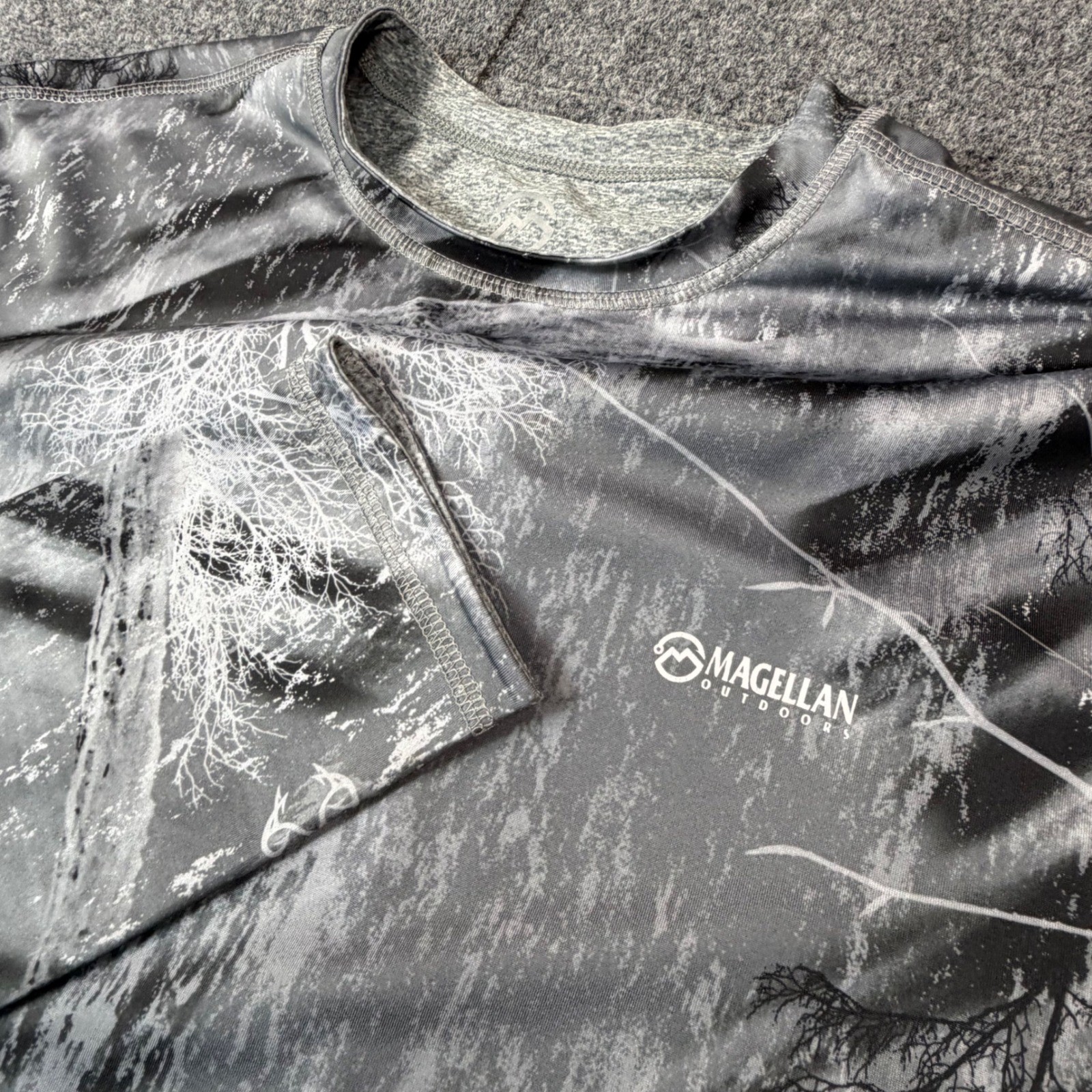 Magellan Outdoors Realtree Gray Camo Mens Size XL Long Sleeve Fishing Shirt