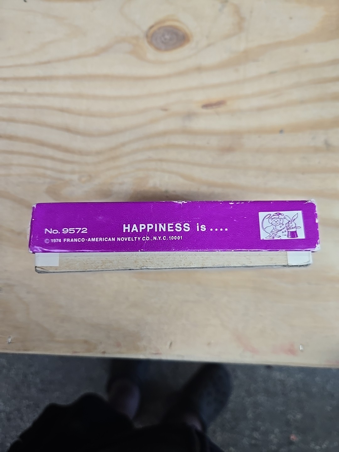 HAPPINESS IS A PAIR OF WARM BELLY BUTTONS FUNNY GIFT gallery