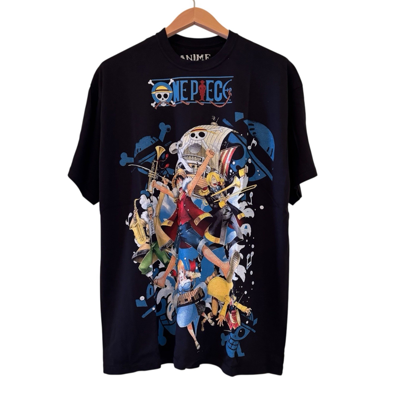 One Piece Crew T-Shirt Anime Luffy Zoro Sanji Nami Modern Size XL gallery