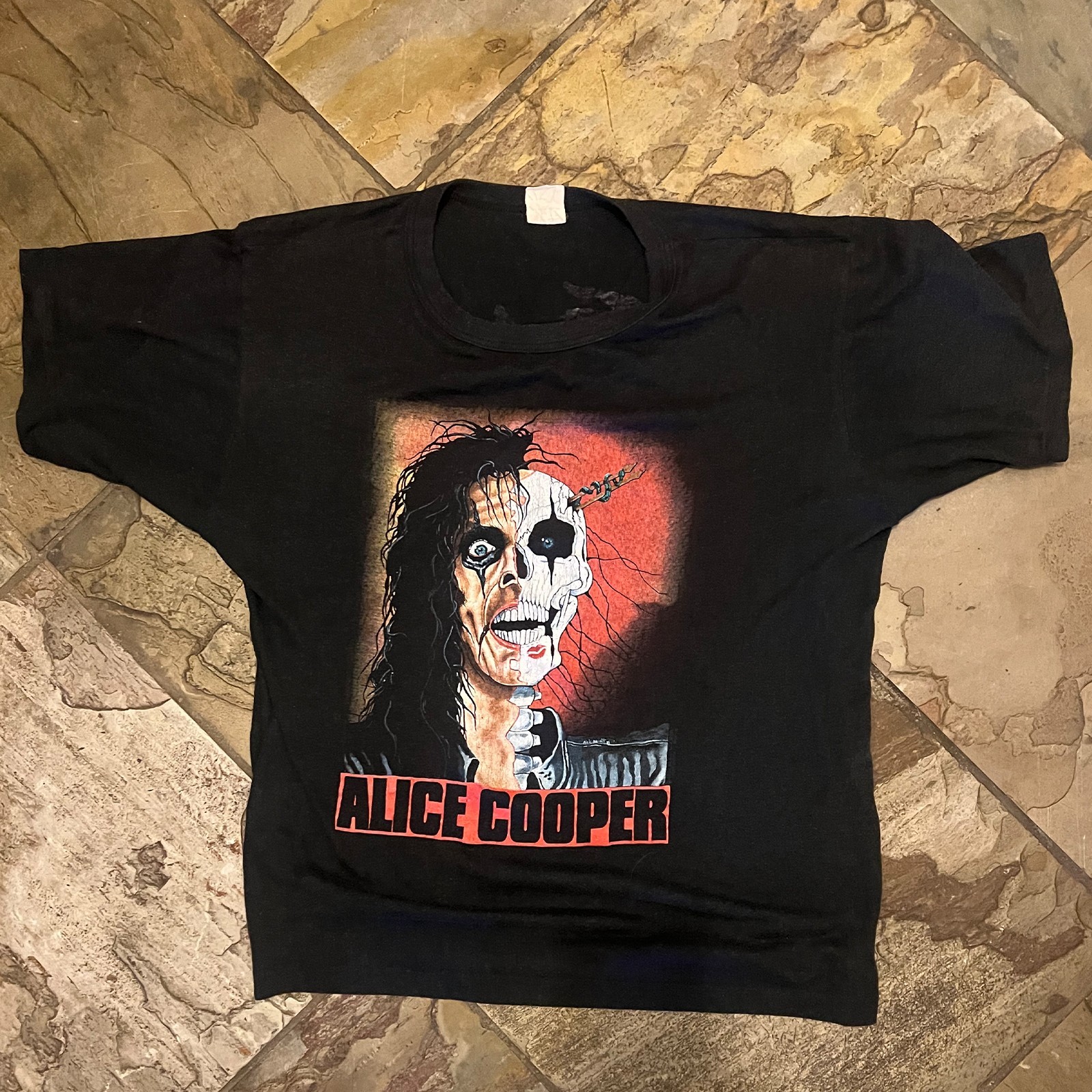 vintage 1980s Alice Cooper Trash band t shirt 50 cotton/50 poly size Large gallery