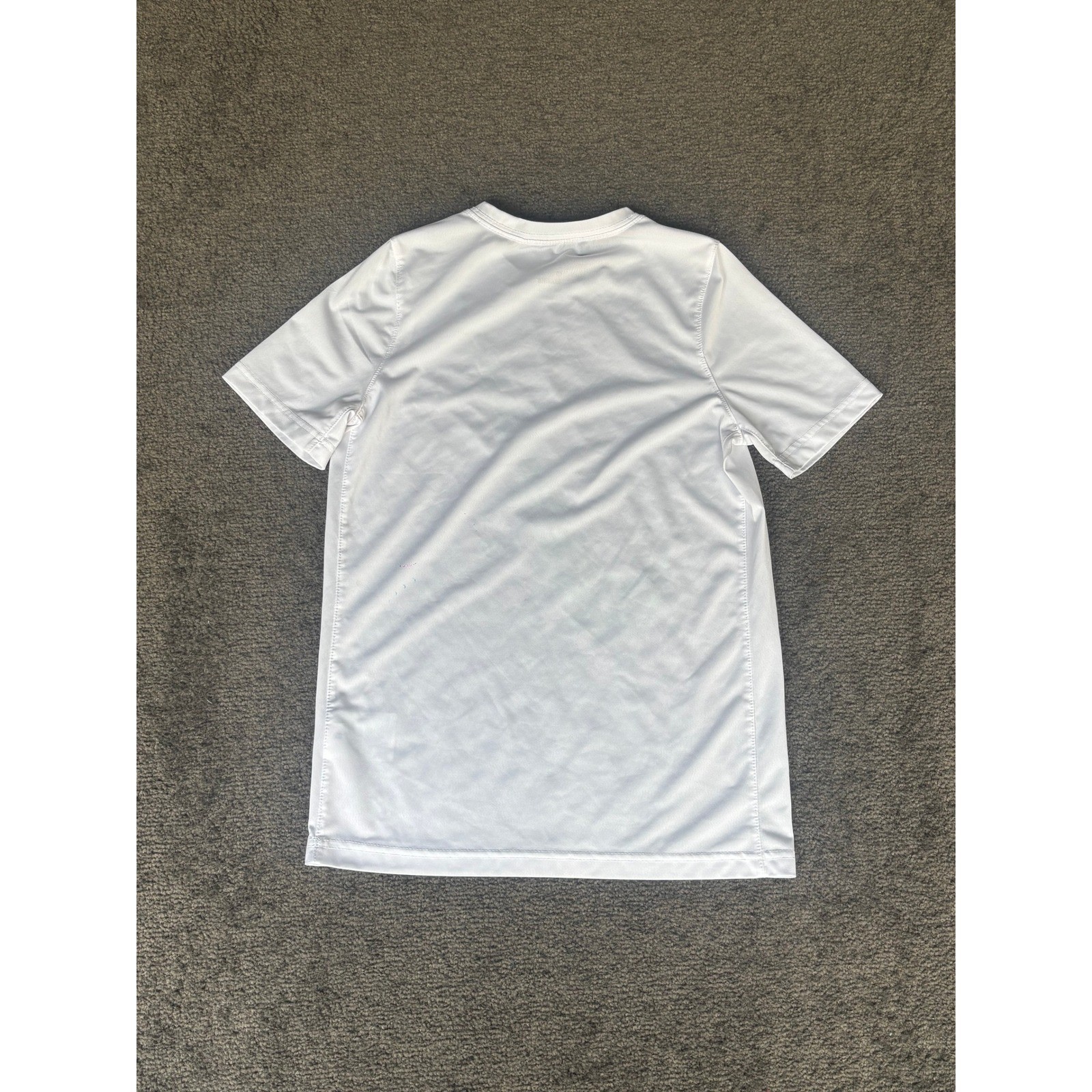 Nike Dri-FIT White Graphic Swoosh T-Shirt Mens Size M Short Sleeve Athletic Tee gallery