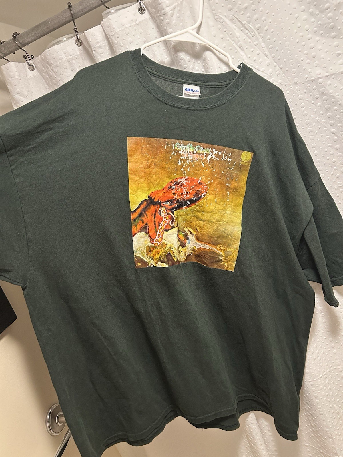Gentle Giant Octopus Green Tshirt
