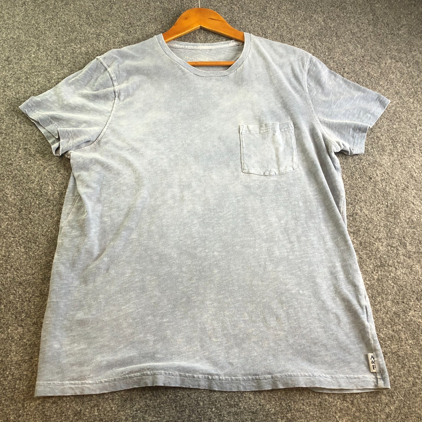 Abercrombie Fitch Muscle Pocket T-Shirt Mens XL Heather Sky Blue Everyday gallery