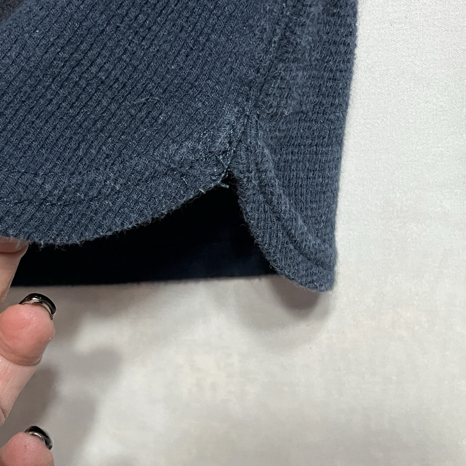 Levi's Men's T Shirt Size L 2-Toned Blue Waffle Knit Thermal Cabincore gallery