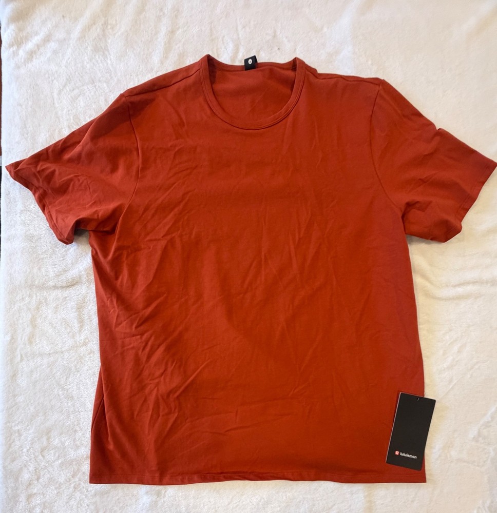NWT Lululemon Mens Organic Cotton Classic Fit T Shirt Large Autumn Rust Orange