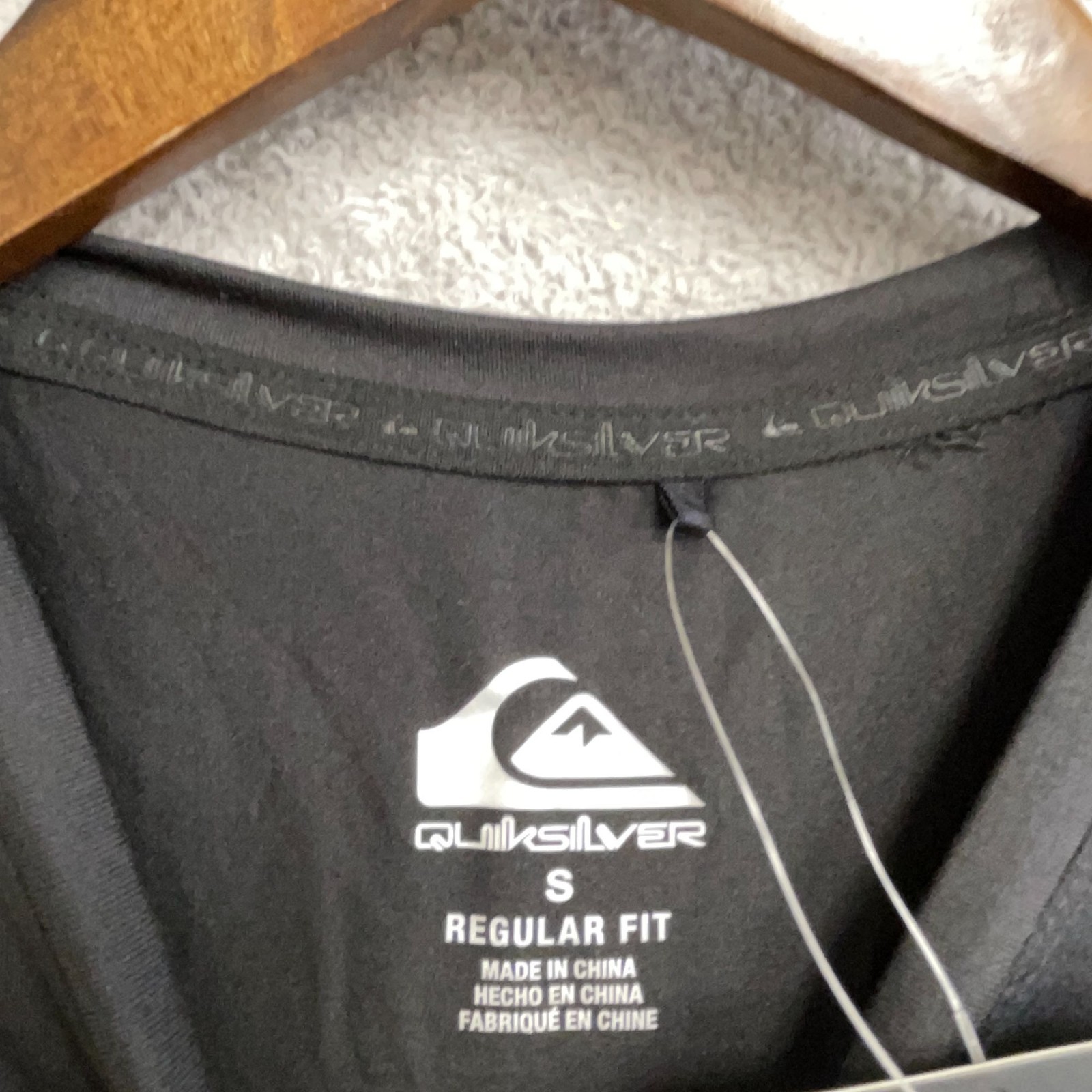 NEW Quiksilver Men's S Black Active T-Shirt Regular Fit Polyester Spandex Blend gallery