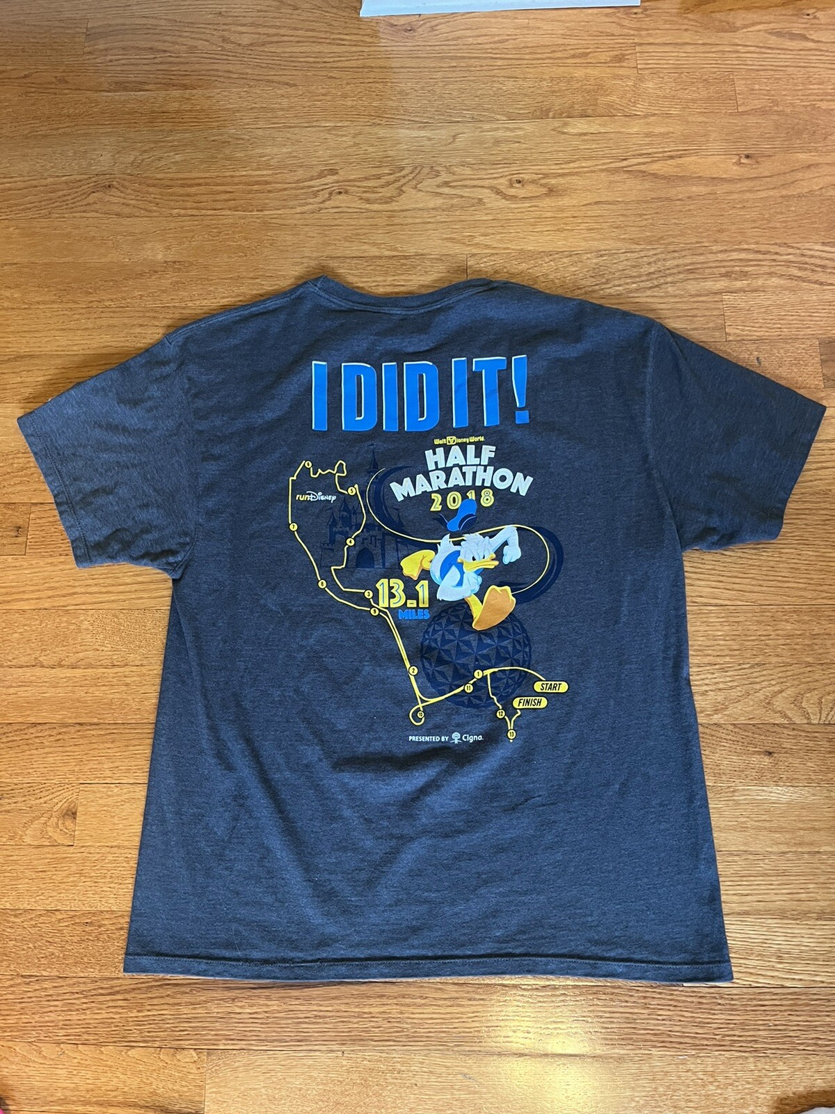 Disney Half Marathon 13.1 2018 T Shirt LARGE Donald Duck I DID IT Champion 13.1 gallery
