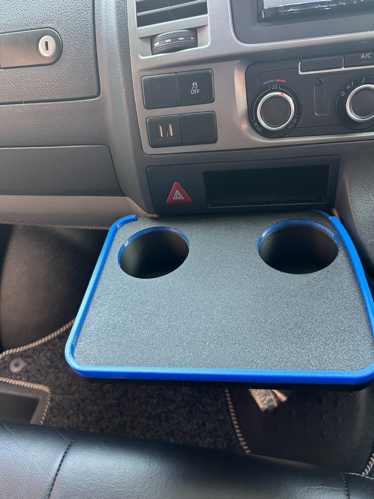 TRAVELTRAY WITH CUPHOLDERS FITS VW T5 AND T5.1 no 12v slot RH DRIVE VERSION