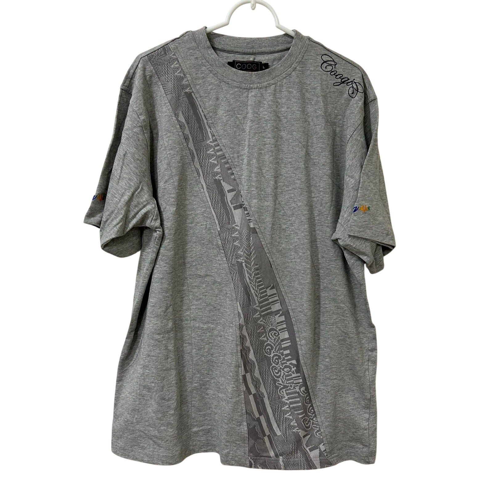 Coogi Vintage Mens Sz Large Gray Short Sleeve T Shirt Embroidered Logo Patterned