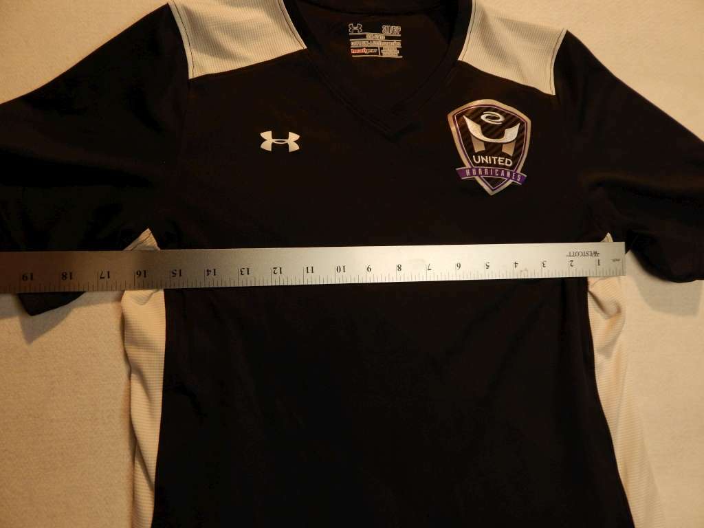 UA Under Armour United Hurricanes Mens Size S semi-fitted heatgear athletic shrt gallery