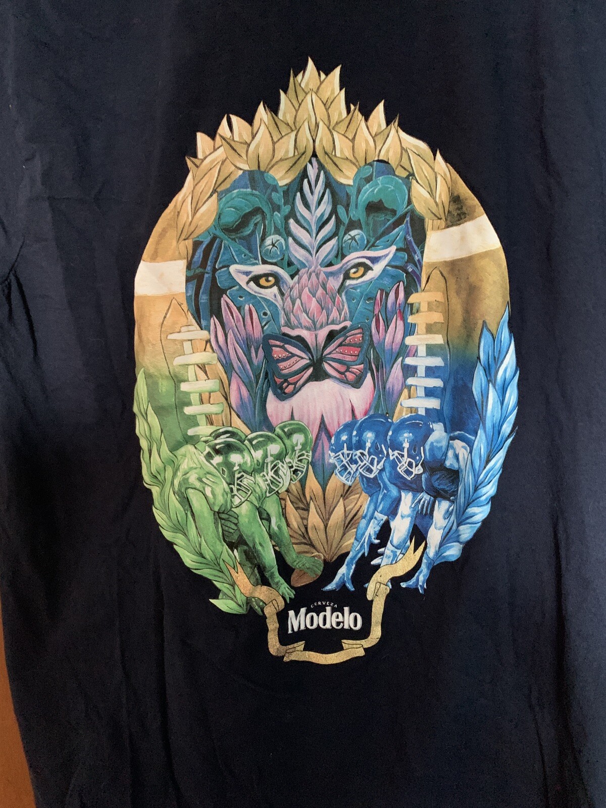 Modelo Cerveza Mexican Beer Men M Medium Game Football Lion Cat Graphic T Shirt gallery