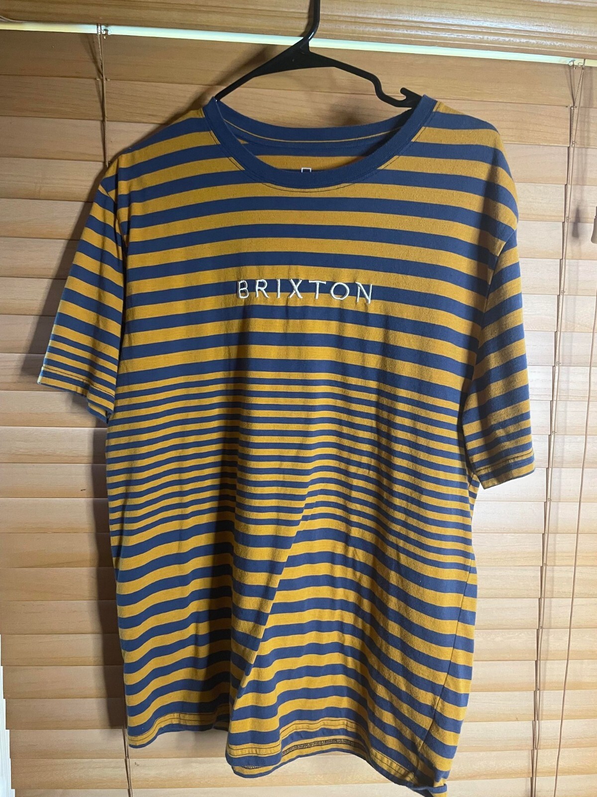 Brixton Shirt Mens L Stripped Spell Out Text Graphic Casual Tee Adults Standard gallery