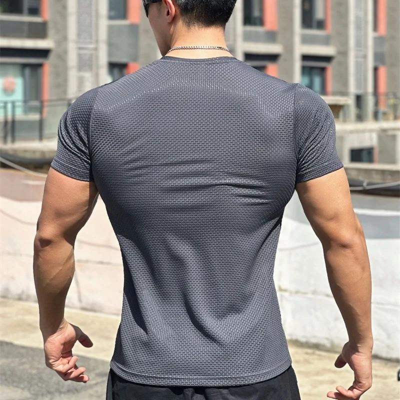 Quick-drying Slim Fit Men Sport T-shirt Summer Running Round Neck fitness Traini gallery