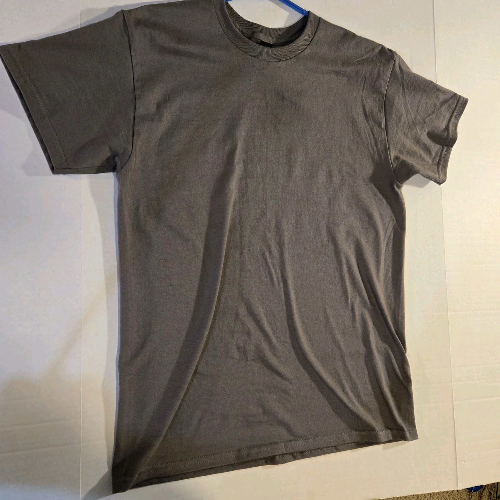 Gildan Men's Medium Gray Ultra Cotton Short Sleeve Classic T-Shirt G2000 gallery