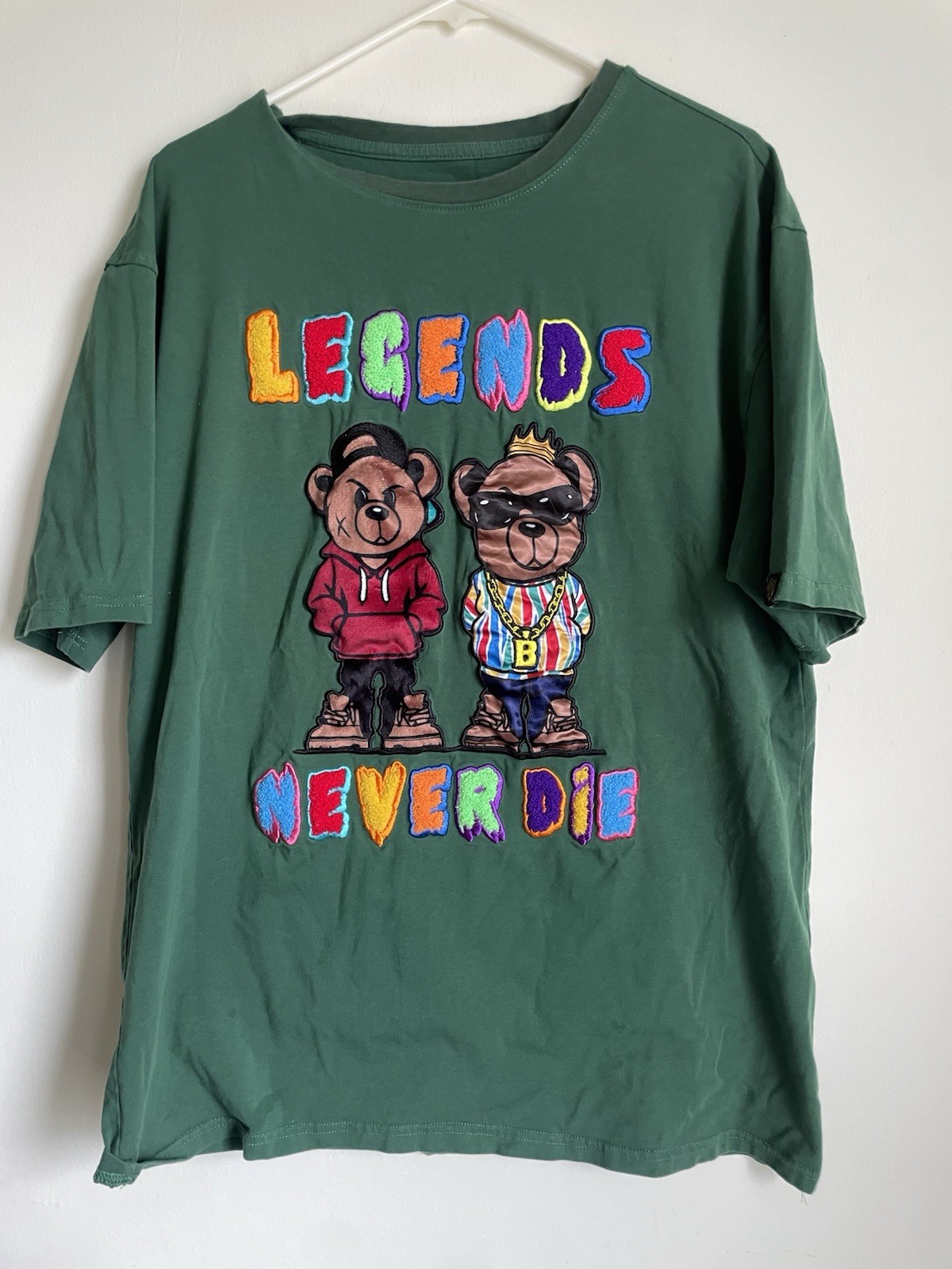 T Shirt Mens 2XL Green Bears Legends never die Bleecker And mercer B&M Graphic gallery