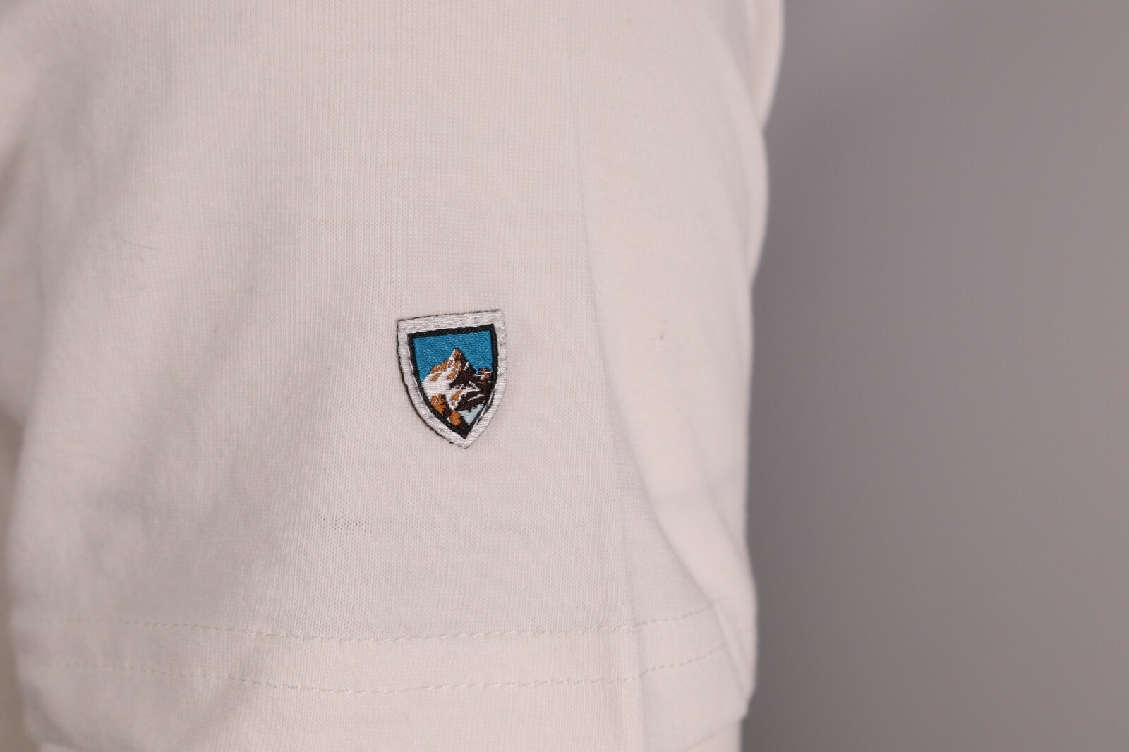 Kuhl Men's White Blue Logo Klassik Fit (Retail $35) gallery