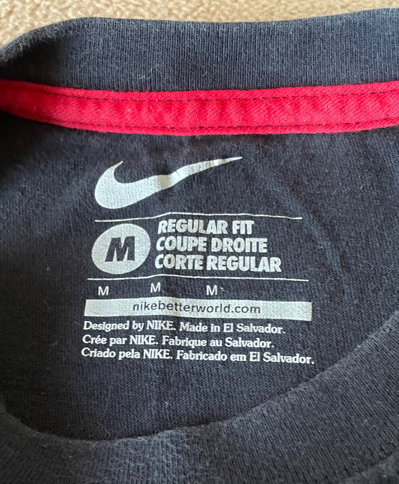 Nike Men's Short Sleeve Graphics T-Shirt Black Size M gallery