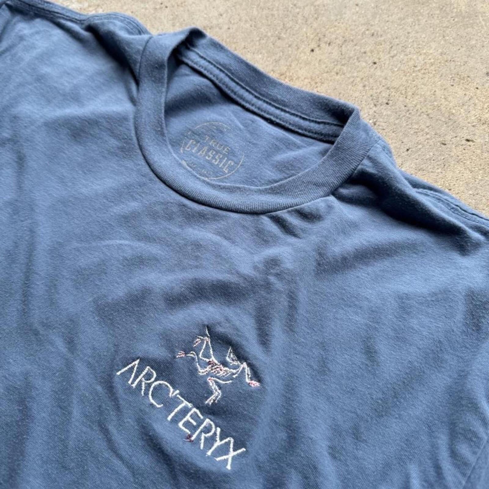 Arc'teryx Men's Navy and Blue Tshirt gallery