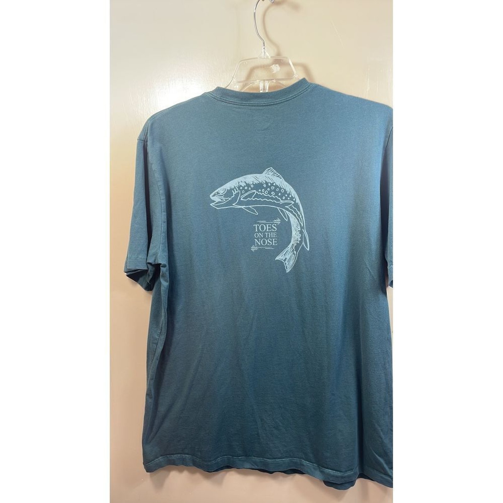 Toes on the Nose Fish Graphic T-Shirt Fishing Outdoor Lifestyle Cotton Tee Large gallery