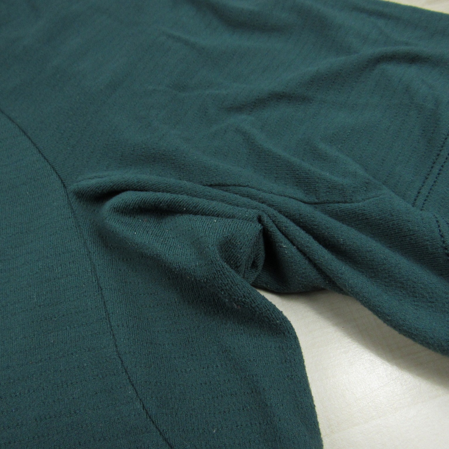 Lululemon Shirt Mens Extra Large Green Long Curved Hem Tech Performance Stretch gallery