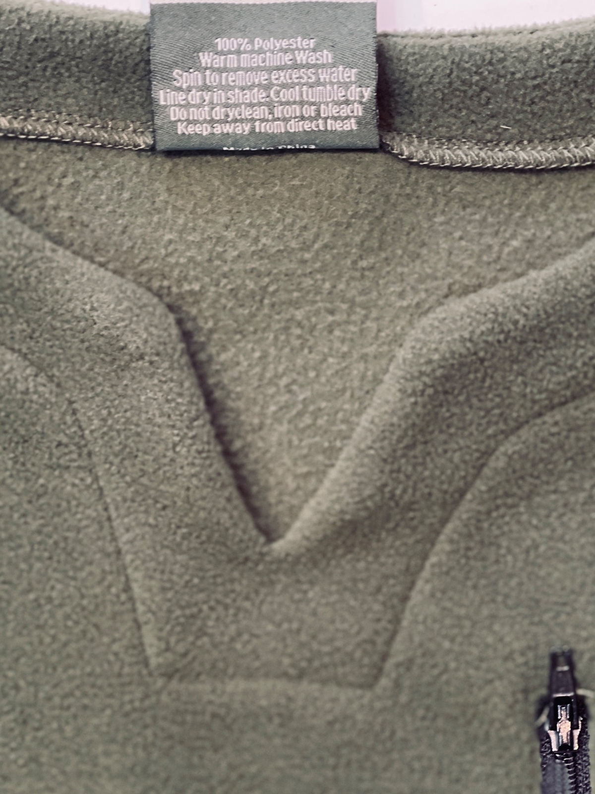 HUNTING & FISHING Men's Micro Tee 2X Anti-Pill Fleece Unique V-Split Zip Pocket gallery