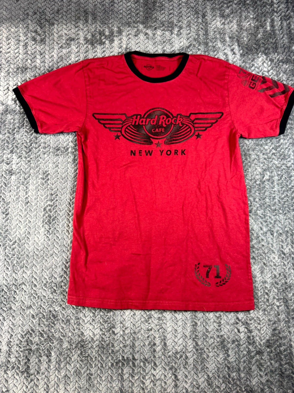 Hard Rock Cafe T Shirt Men Small Red Graphic Print Crew Neck Casual Pullover Tee