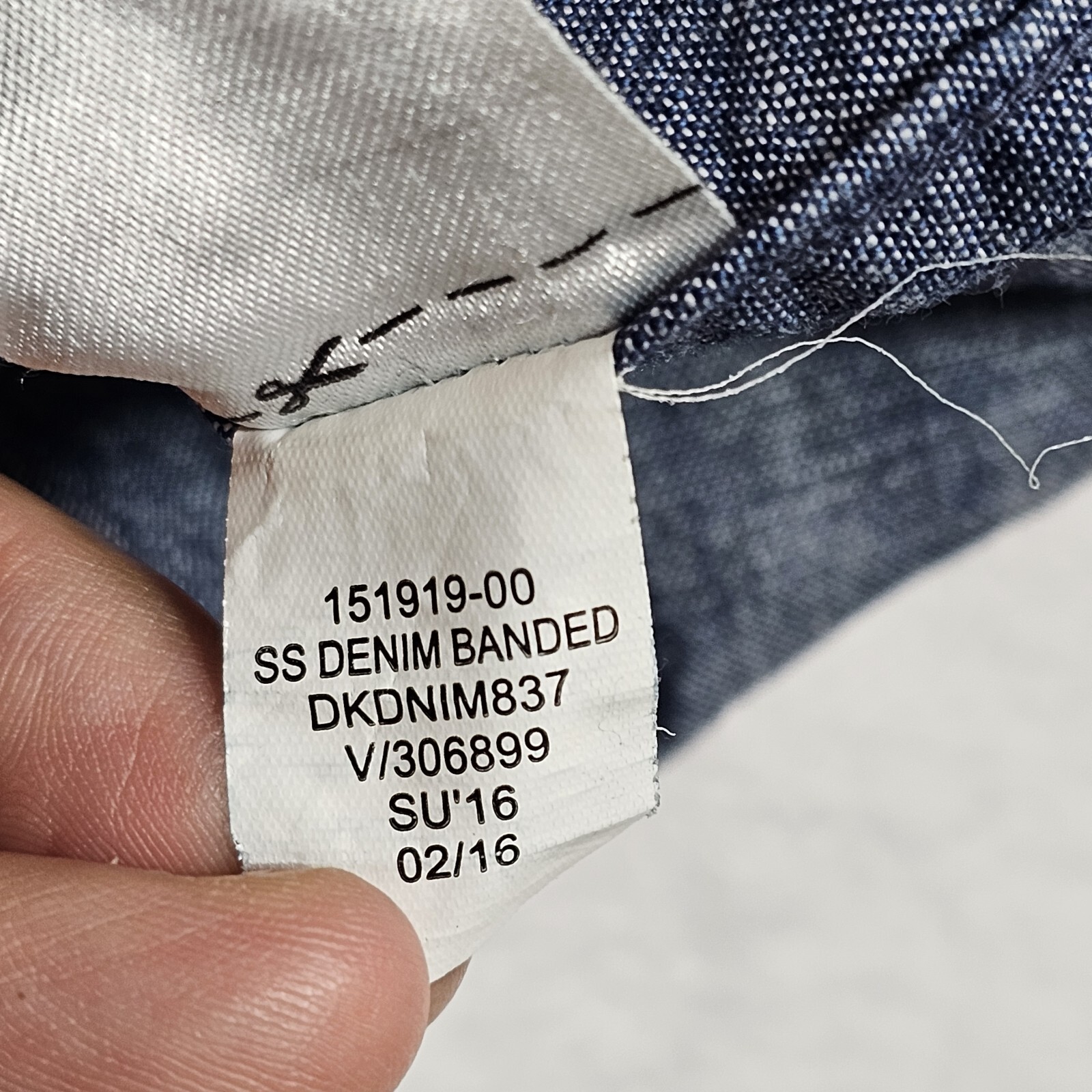 Banana Republic Henley Shirt Mens M 100% Cotton Pocket Button Up Chambray Denim gallery