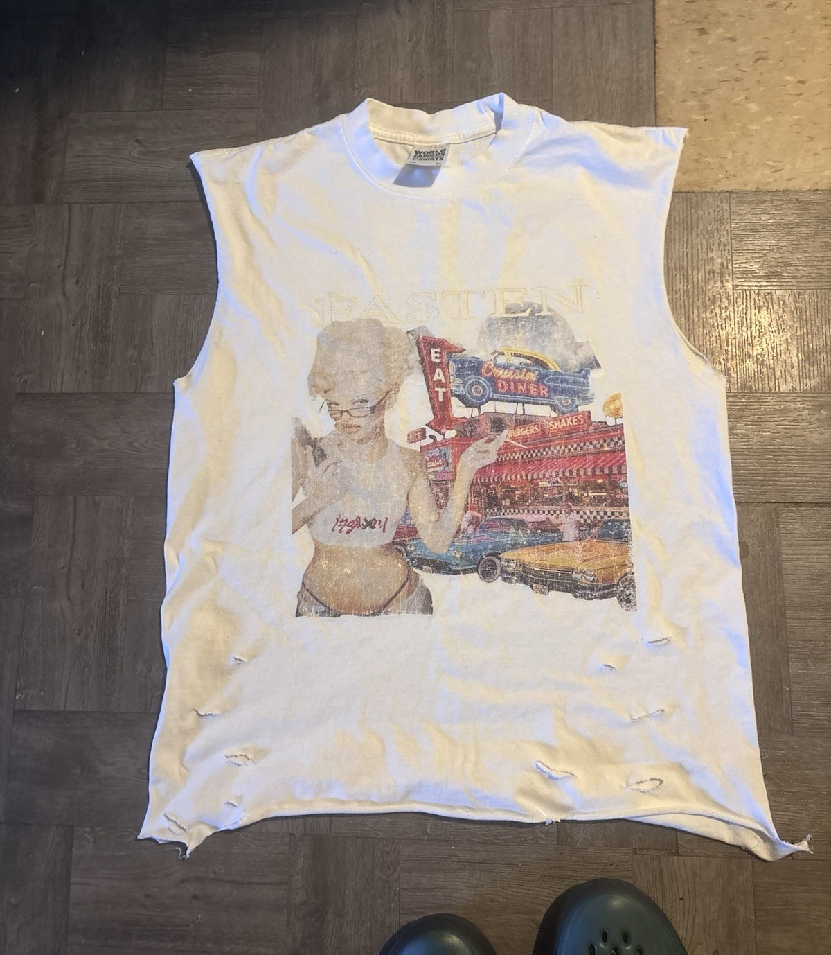 Hanes Beefy-T White Marilyn Monroe Graphic Distressed Sleeveless Tee XL gallery